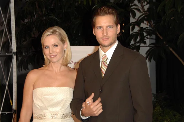 Jennie garth a peter facinelli — Stock fotografie