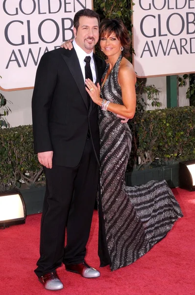 Joey Fatone and Lisa Rinna at the 66th Annual Golden Globe Awards. Beverly Hilton Hotel, Beverly Hills, CA. 01-11-09 — Stock Photo, Image