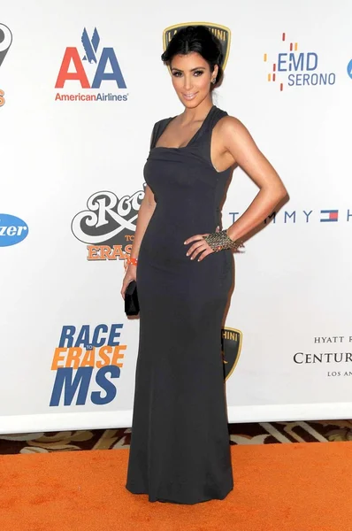 Kimberly Kardashian na 16th Annual Race To Erase MS Gala 'Rock To Erase MS'. Hyatt Regency Century Plaza, Century City, CA. 05-08-09 — Fotografia de Stock