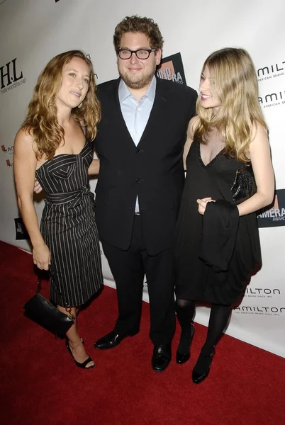 Shauna Robertson with Jonah Hill and Danielle Marcus — Stock Photo, Image