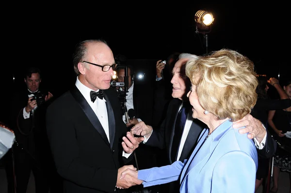 Ed Harris com Anne Douglas e Kirk Douglas — Fotografia de Stock