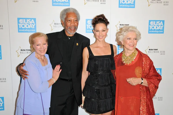 Zina Bethune e Morgan Freeman e Ashley Judd ed Ellen Burstyn — Foto Stock