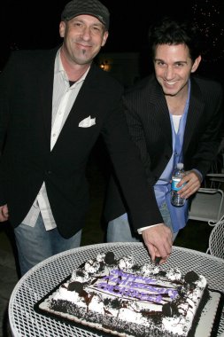 Tommy colavito ve arkadaşı