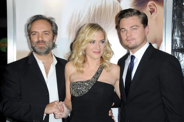 Sam Mendes with Kate Winslet and Leonardo DiCaprio — Stock Photo, Image