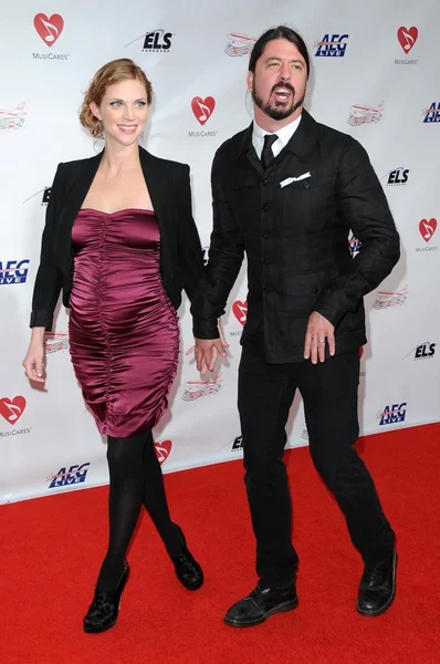 Jordyn Blum and Dave Grohl — Stock Photo, Image