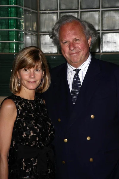 Graydon Carter and his wife Anna — Zdjęcie stockowe