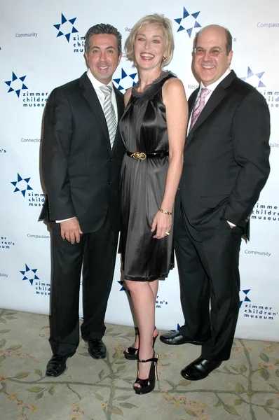 Dr. Charles J. Sophy com Sharon Stone e Jeff Wachtel — Fotografia de Stock