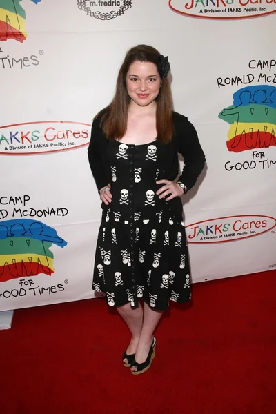 Jennifer Stone — Stock Photo, Image