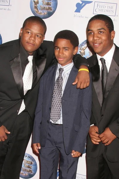 Kyle Massey con Avery Johnson Jr e Christopher Massey — Foto Stock