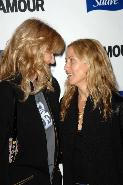 Laura Dern and Sheryl Crow — Stock Photo, Image