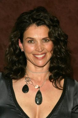 Julia Ormond