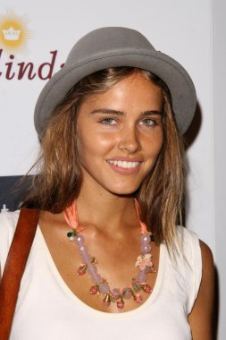 Isabel Lucas