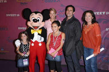 steve carell ve aile Nancy duvarları