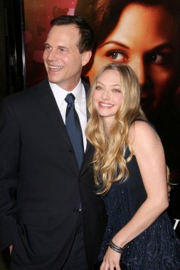 Bill Paxton, Amanda Seyfried