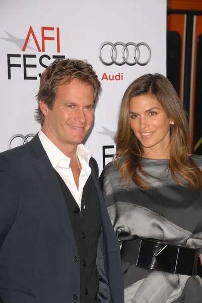 Rande gerber 和 cindy crawford 在阿菲节2009年闭幕之夜联欢晚会 "一个人", 中国剧院, 好莱坞, ca. 11-05-09 — 图库照片