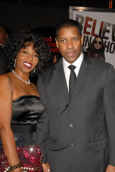 Denzel washington en vrouw pauletta — Stockfoto