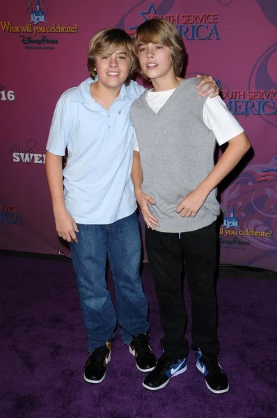 Dylan sprouse i cole sprouse — Zdjęcie stockowe