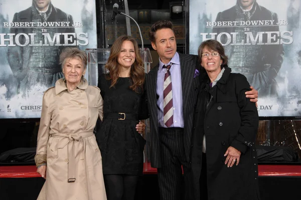 Robert Downey Jr., Elsie Downey y Susan Levin —  Fotos de Stock