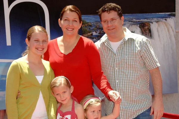 Sean Astin and family — Stock Photo, Image