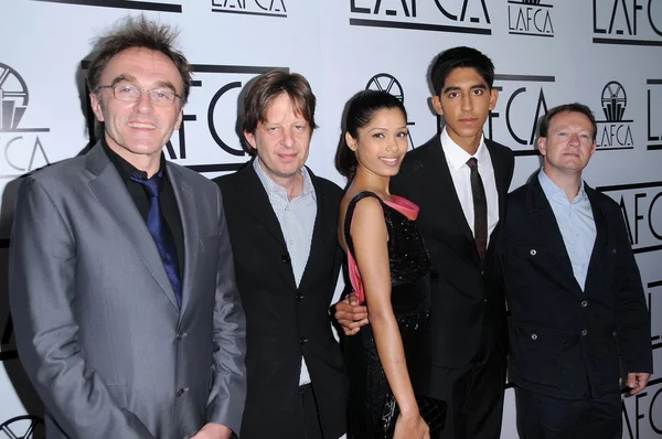 Cast and Crew of 'Slumdog Millionaire' — Zdjęcie stockowe