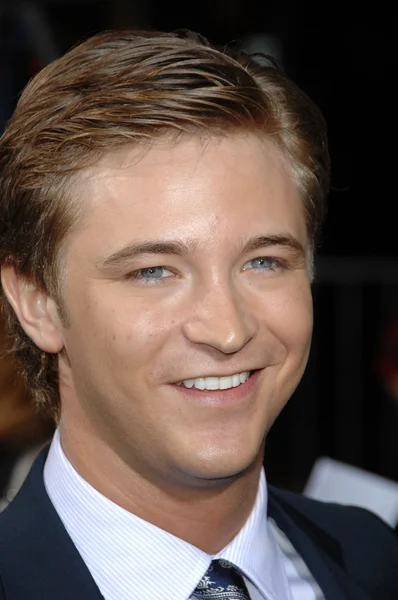 Michael Welch at the "The Twilight Saga: New Moon" Los Angeles Premiere, Mann Village Theatre, Westwood, Ca. 11-16-09 — Stock Photo, Image