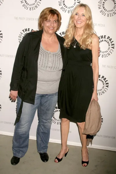 Dr. Jacobs and Alana Stewart at the World Premiere of 'Farrah's Story'. Paley Center for Media, Beverly Hills, CA. 05-13-09 — Stock Photo, Image