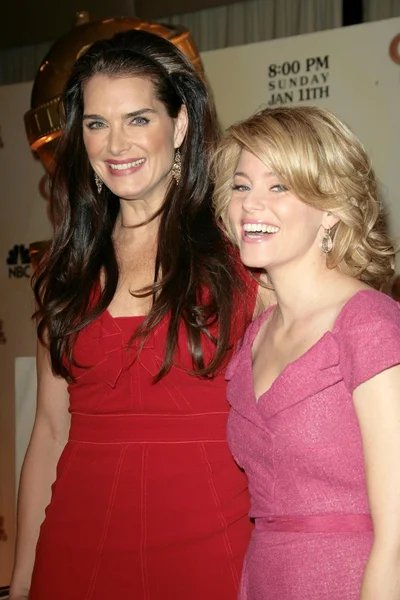 Brooke Shields and Elizabeth Banks — Stock Photo, Image