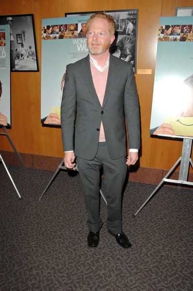 Jesse Tyler Ferguson på premiären av "Wonderful World", regissörer Guild of America, West Hollywood, ca. 01-07-10 — Stockfoto