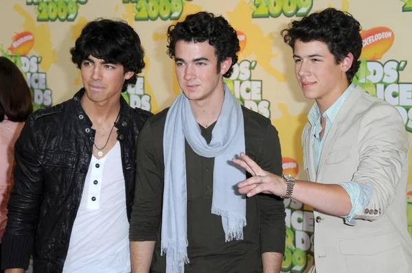 Jonas Brothers at Nickelodeon's 2009 Kids' Choice Awards. Pauly Pavillion, Westwood, CA. 03-29-09 — Stock fotografie