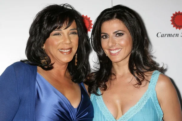 Kiki Melendez and Kira Soltanovich at a Special Screening Of The Hot Tamales Comedy Special presented by Showtime. The FIne Arts Theatre, Beverly Hills, CA. 04-20-09 — Stock Photo, Image