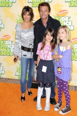 Lisa Rinna with Harry Hamlin and family at Nickelodeon's 2009 Kids' Choice Awards. Pauly Pavillion, Westwood, CA. 03-29-09