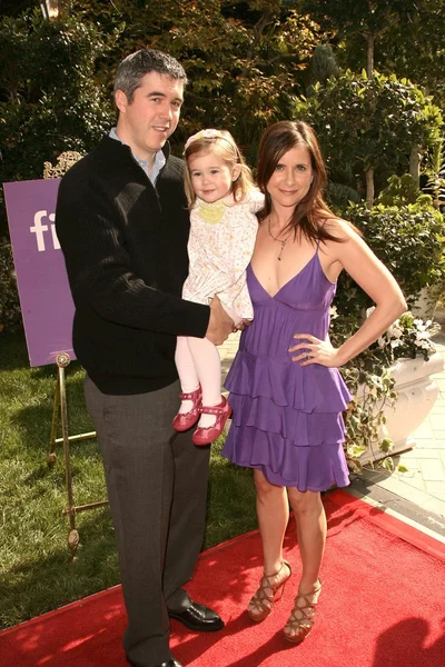 Kellie Martin with husband Keith Christian and daughter Maggie at the March of Dimes Celebration of Babies, Four Seasons Hotel, Los Angeles, CA. 11-07-09 — Stock Photo, Image