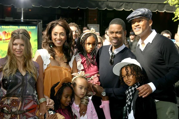 Stacy Ferguson and Malaak Compton with Chris Rock and Will Smith — Stock Photo, Image