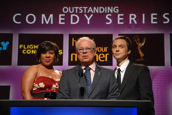 Chandra wilson met john shaffner en jim parsons op de 61e primetime emmy awards kandidaat aankondigingen. Leonard h. goldenson theater, north hollywood, ca. 07-16-09 — Stockfoto