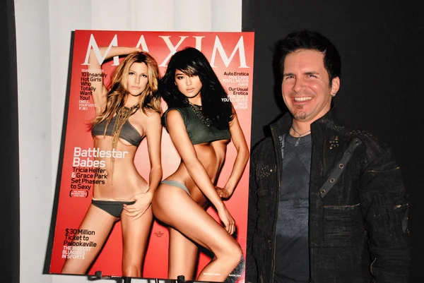 Hal Sparks en la fiesta de Maxim Cover con Tricia Helfer y Grace Park, MI6, West Hollywood, CA. 10-20-09 — Foto de Stock
