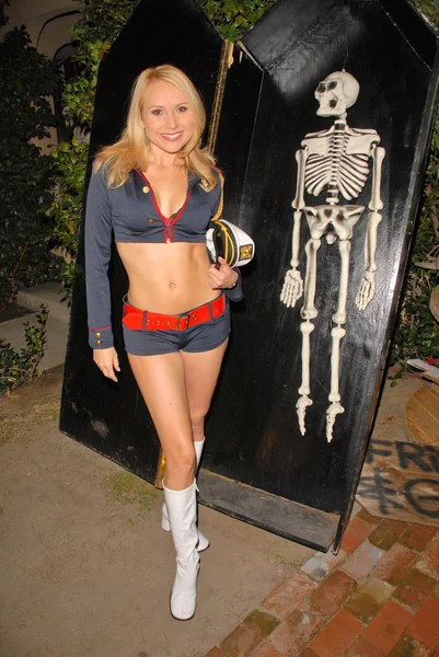 Alana Curry preparing for the annual Halloween Bash at the Playboy Mansion, Private Location, Los Angeles, CA. 10-24-09 — Stock Photo, Image