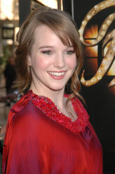 Kay Panabaker at the Los Angeles Premiere of 'Fame'. Pacific Theatres at The Grove, Los Angeles, CA. 09-23-09 — Stock Photo, Image