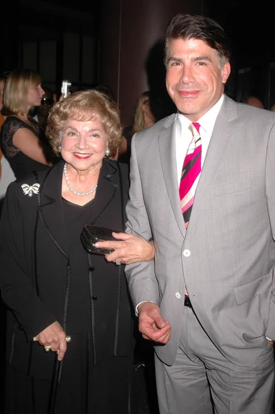 Bryan batt bei der Premiere von "mad men" Staffel drei. Regisseure Zunfttheater, West hollywood, ca. 08-03-09 — Stockfoto