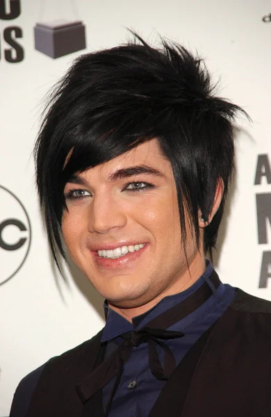 Adam lambert na 2009 americký hudební ocenění nominace oznámení. Beverly hills hotel, beverly hills, ca. 10-13-09 — Stock fotografie