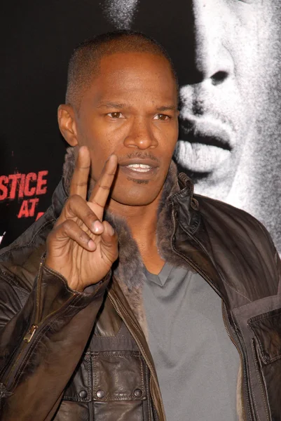 Jamie Foxx no Los Angeles Premiere de "Law Abiding Citizen". Grauman 's Chinese Theatre, Hollywood, CA. 10-06-09 — Fotografia de Stock