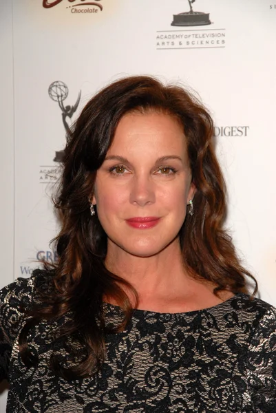 Elizabeth Perkins na Academy of Television Arts and Sciences Prime Time Emmy Nominees Party. Wolfgang Puck Pacific Design Center, West Hollywood, CA. 09-17-09 — Fotografia de Stock