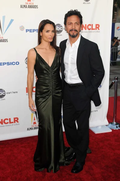 Talisa Soto and Benjamin Bratt — Stock Photo, Image