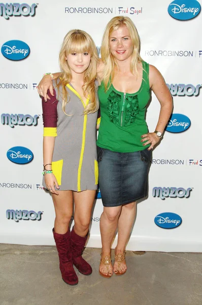 Taylor spreitler a alison sweeney — Stock fotografie