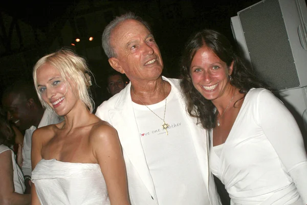 Dominika Wolski with Fred Segal and Mary Showstark at the Birthday Celebration for Fred Segal and Charity Auction. Private Location, Malibu, CA. 08-29-09 — Φωτογραφία Αρχείου