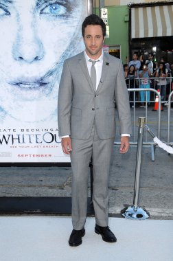 Alex olaughlin, los angeles premiere whiteout of. Mann Köyü tiyatro, westwood, ca. 09-09-09