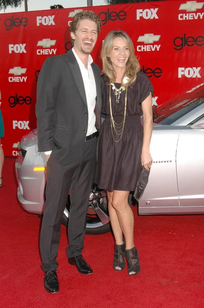 Matthew Morrison et Jessalyn Gilsig à la Glee Season Premiere Party. Willows School, Culver City, Californie. 09-08-09 — Photo
