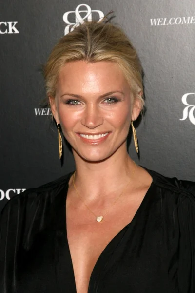 Natasha Henstridge at the Rock and Republic Robertson Store Opening Party. Rock and Republic, Los Angeles, CA. 06-11-09 — 图库照片