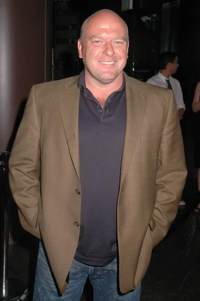 Dean Norris at the premiere of 'Mad Men' Season Three. Directors Guild Theatre, West Hollywood, CA. 08-03-09 — Stock Photo, Image