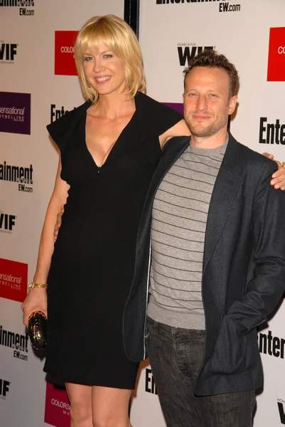 Jenna Elfman and Bodhi Elfman — Stock Photo, Image