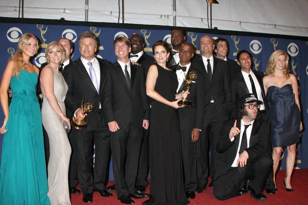 Cast "30 Rock" promítán v 61. roční primetime, kterou emmy awards. Nokia theatre, los angeles, ca. 09-20-09 — Stock fotografie